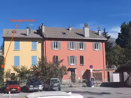 particulier loue garage centre de barcelonnette