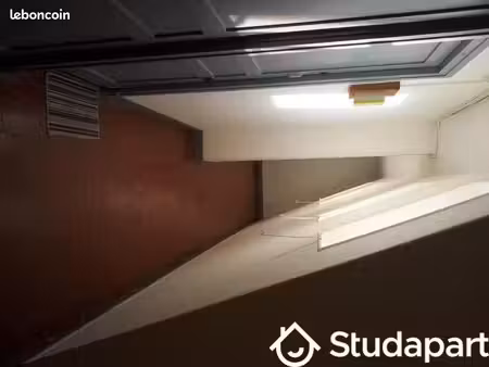 appartement 1 pièce 9 m²