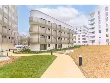 location appartement 4 pièces 81 m² à champs-sur-marne (77420)  1 453 €