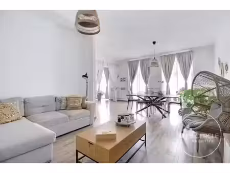 duplex à louer à place du marché 4 morlanwelz (vbe70182)