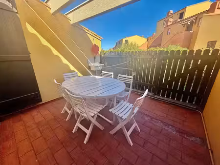 cap d'agde - roquille - rez-dejardin 2 pièces avec parking - accès direct à la plage