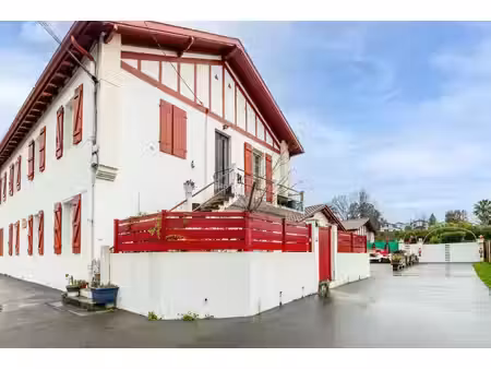 vente appartement 4 pièces 81 m² saint-pée-sur-nivelle (64310)