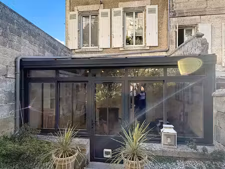 angouleme  au pied du plateau maison de ville de charme l'
