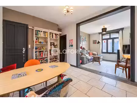 maison individuelle 3 chambres grand jardin