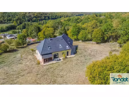 maison 8 pièces/6 chambres 213 m2 terrain 3380 m2