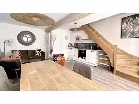 centre d'honfleur - a vendre 2 appartements rénovés