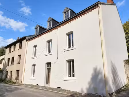maison de ville avec 2 appartements  grenier aménageable et petit extérieur – aubusson (23
