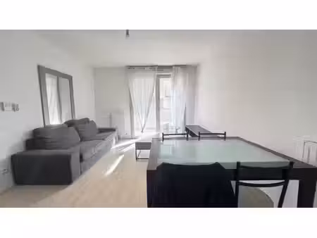 appartement 2 pièces 43 m² à louer évry-courcouronnes 91000 ? | era immobilier