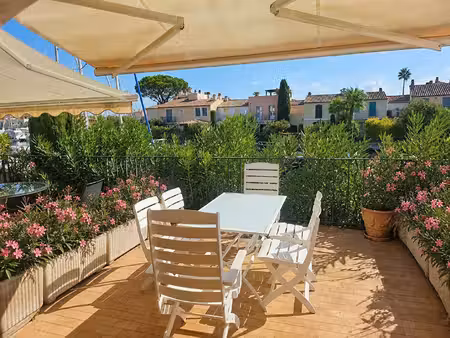 appartement duplex 2 terrasses garage et vue splendide canaux port grimaud