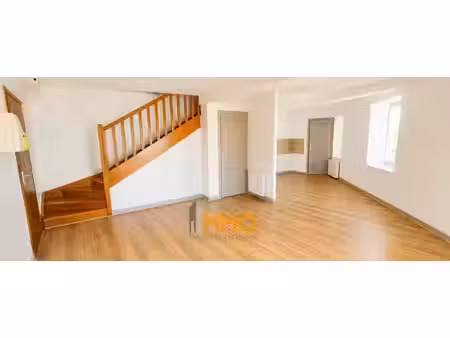 joli t3 en duplex à yzeron