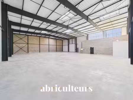 bâtiment d’activité de 755 m² en vente à 1h de paris  chartres (28000)