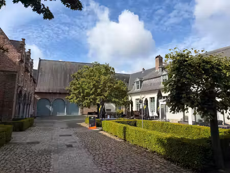 ter overname: zeer winstgevende horecalocatie (bv) inclusief appartement