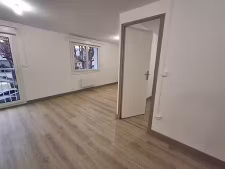 00439l0612fonih