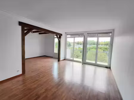 jolimont - spacieux t3 traversant à louer avec garage fermé