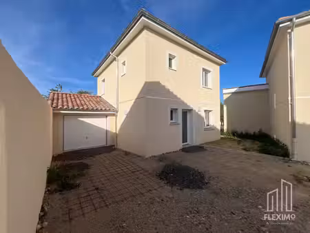 maison de 97 m2 avec 4 chambres  jardin et garage à plats