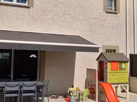 toussieu maison t4 climatisée centre village avec garage et jardin clos