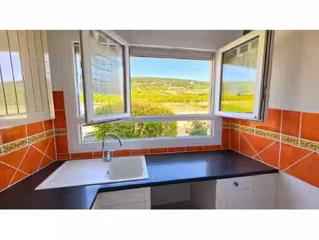 maison très bien entretenue - vue vignes