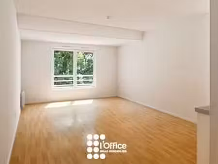 location appartement t1 à la roche-sur-yon (85000) : à louer t1 / 32m² la roche-sur-yon