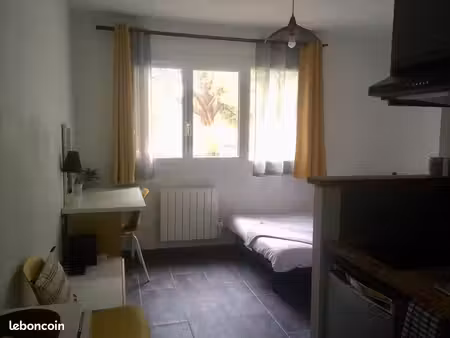 studio meublé refait à neuf - dispo immédiatement
