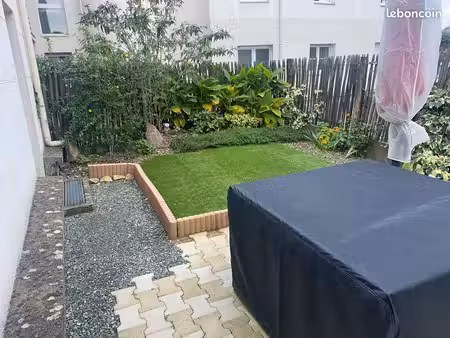 t2 meublé avec terrasse et parking en sous sol