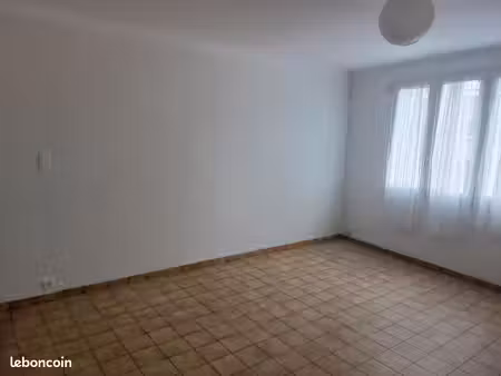 maison à louer - vouillé 86