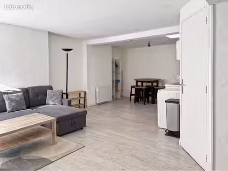 t2 meublé de 47 m² à bourges – place de la nation