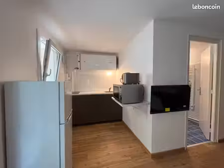 ? t1 bis meublé de 35 m² avec cour – 470 euros/mois cc