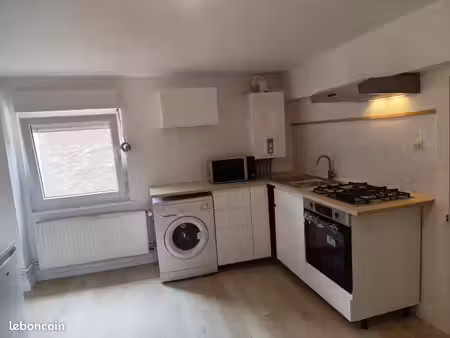 appartement t1 rénové proche toutes commodités