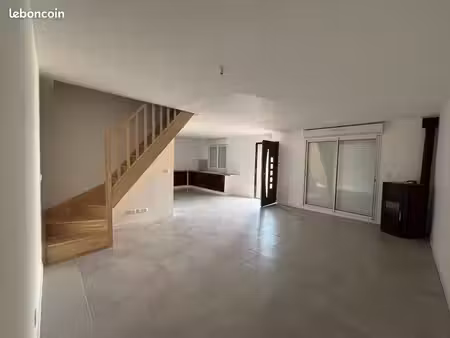 maison 85 m2 3 chambres secteur aze proche rivière