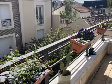 deux pièces résidence récente