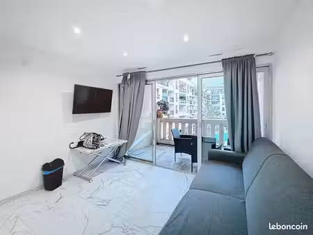 studio 2 pièces 25 m²