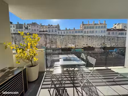 t3 d’exception avec terrasse et box