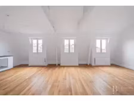 paris viiie - rue la boétie - à louer vide superbe 4/5 pièces 3 chambres 105m2 au dernier 