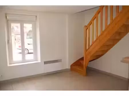 location appartement 2 pièces 27.24 m² à saint-satur (18300)  341 €