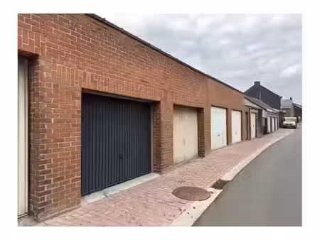 garage à louer à rue de trazegnies forchies-la-marche (vbe70257)