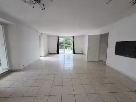location maison 5 pièces 100 m² à plouay (56240)  990 €