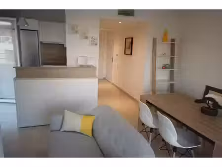 location meublée appartement 3 pièces 63.63 m² à antibes (06600)  1 410 €