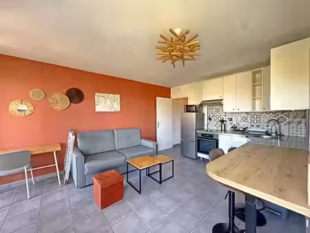 location meublée appartement 2 pièces 38.4 m² à marseille 8ème (13008)  980 €