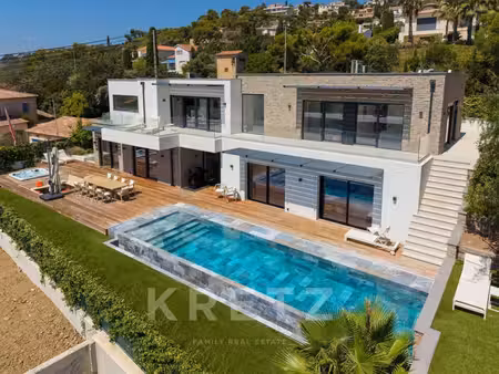 maison de luxe à vendre à sainte-maxime