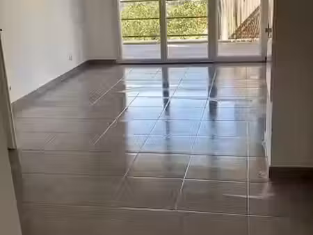 location appartement 2 pièces 41.42 m² à le castellet (83330)  716 €