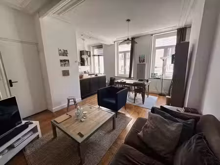 location meublée appartement 2 pièces 47 m² à lille (59000)  770 €