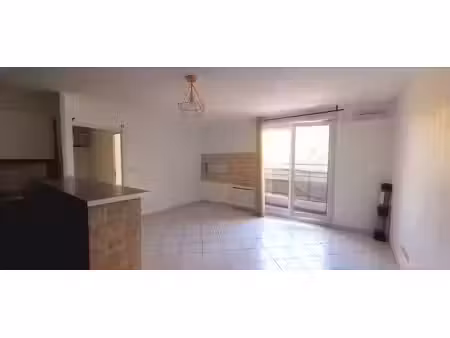 location meublée appartement 2 pièces 43.46 m² à l estaque (13016)  737 €
