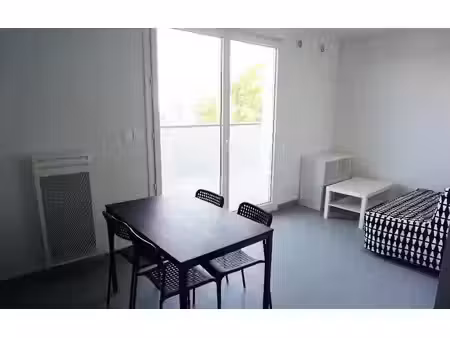 location meublée appartement 1 pièce 22 m² à montpellier (34000)  745 €