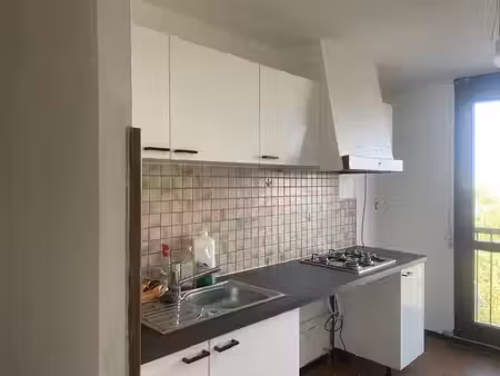 spacieux t4 lumineux avec balcon près de la station métro jolimont