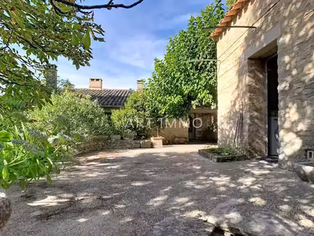 maison en pierre