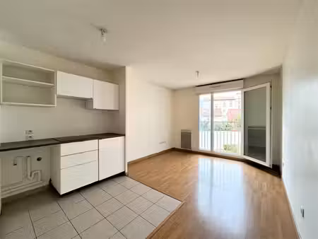 t3 - argenteuil - rue de la grande ceinture
