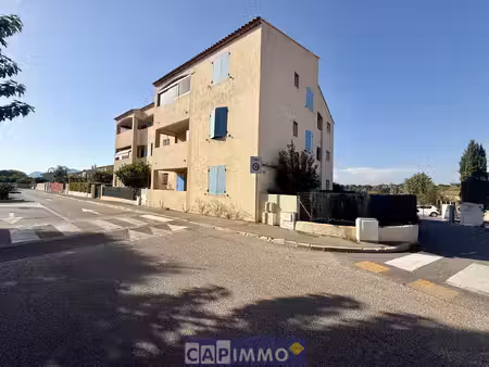 t3 avec terrasse et jardinet