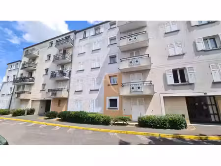 proches commerces et écoles  aux calmes f4 73m2 3chambres  ascenceur  balcon  place de par