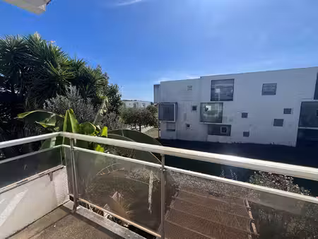 anglet - studio avec balcon   cave et parking