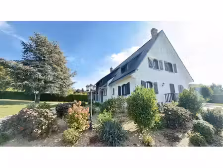 maison 230 m² | 8 pièces | sous-sol | garage | terrain 2043 m²